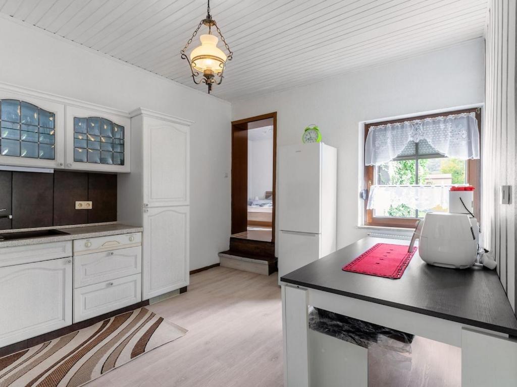 Serene Holiday Home In Nehren With A Beautiful Garden מראה חיצוני תמונה