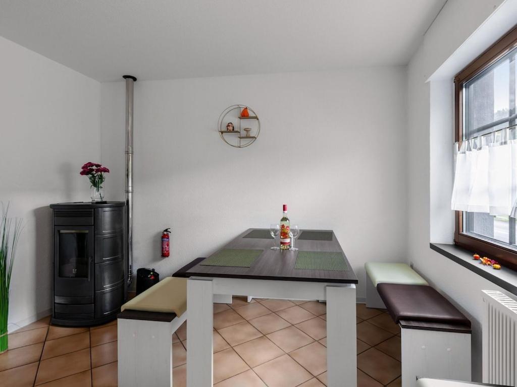 Serene Holiday Home In Nehren With A Beautiful Garden מראה חיצוני תמונה