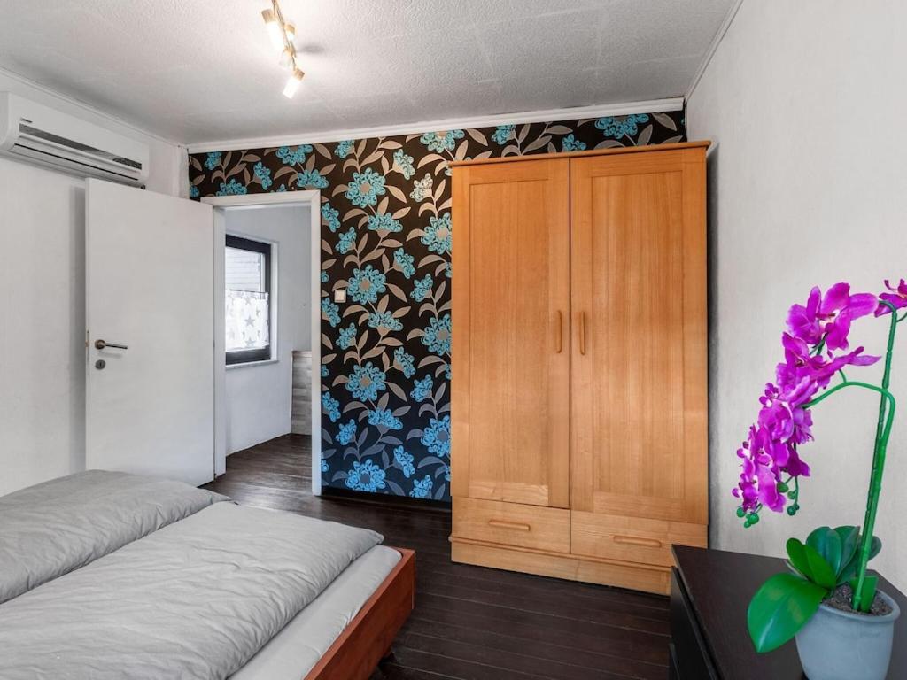 Serene Holiday Home In Nehren With A Beautiful Garden מראה חיצוני תמונה